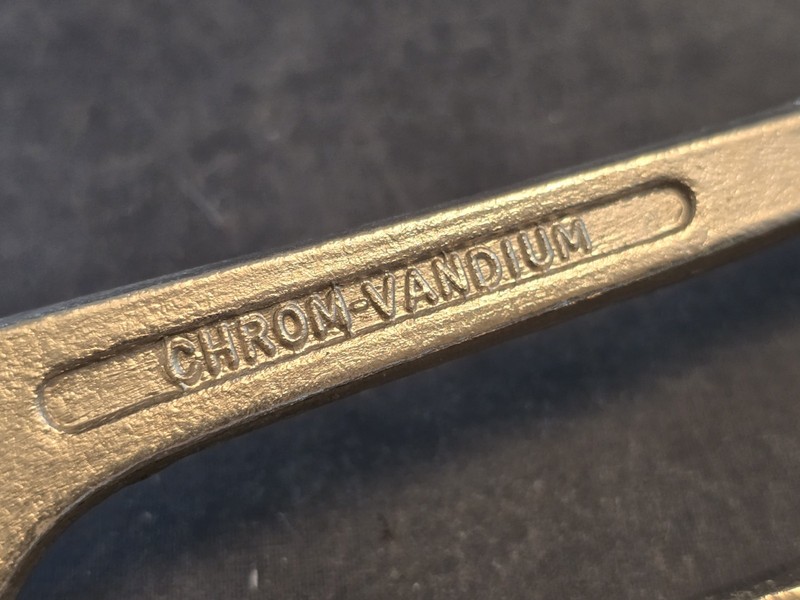 VINTAGE SLIP JOINT CHROM VANADIUM 10" PLIERS Italy gallery