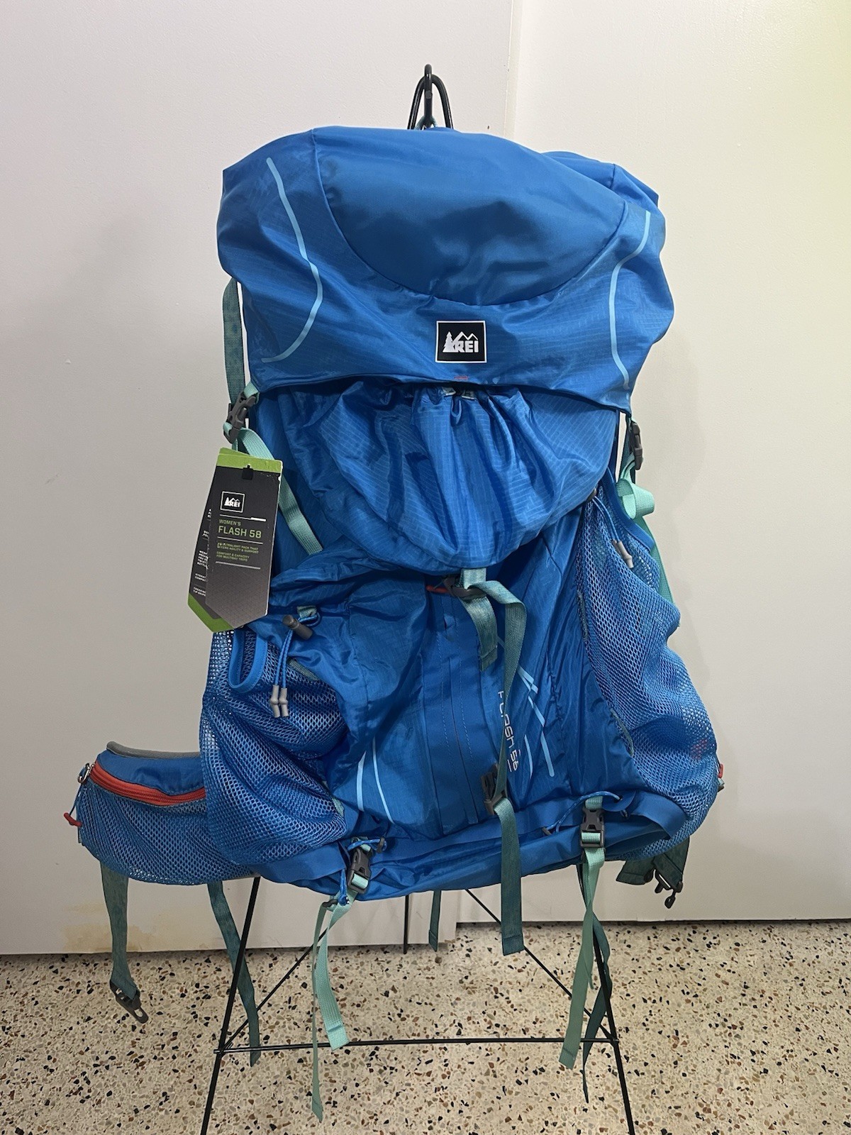 New With Tags REI Women’s Flash 58 Backpack