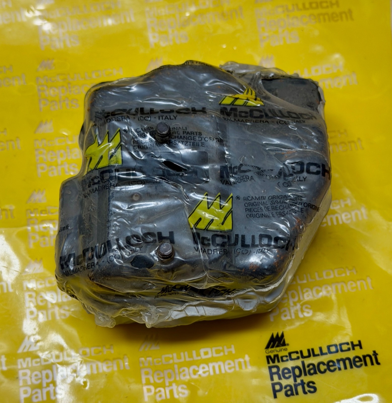 OEM NOS McCulloch Muffler Assembly Titan 35, and 40 PN 228982 (Bin 83) gallery