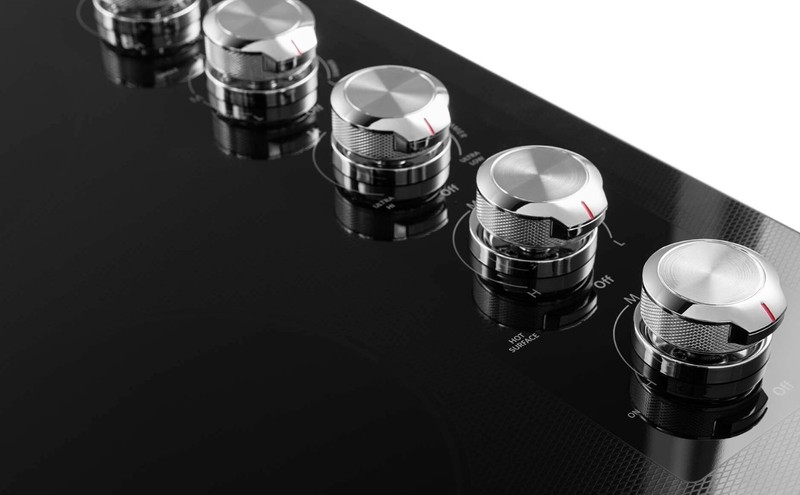 KitchenAid 30" W 4-Element Electric Cooktop w/ Downdraft Exhaust KCED600GSS, NEW gallery