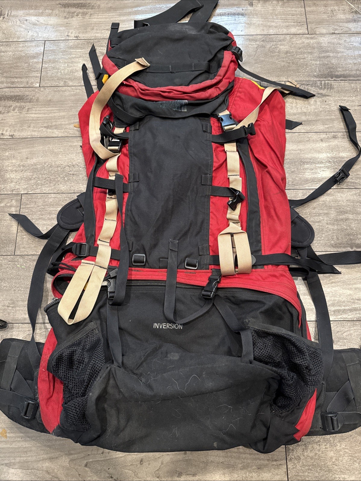 North Face Large Inversion backpack red/ black Hiking Travel Framed
