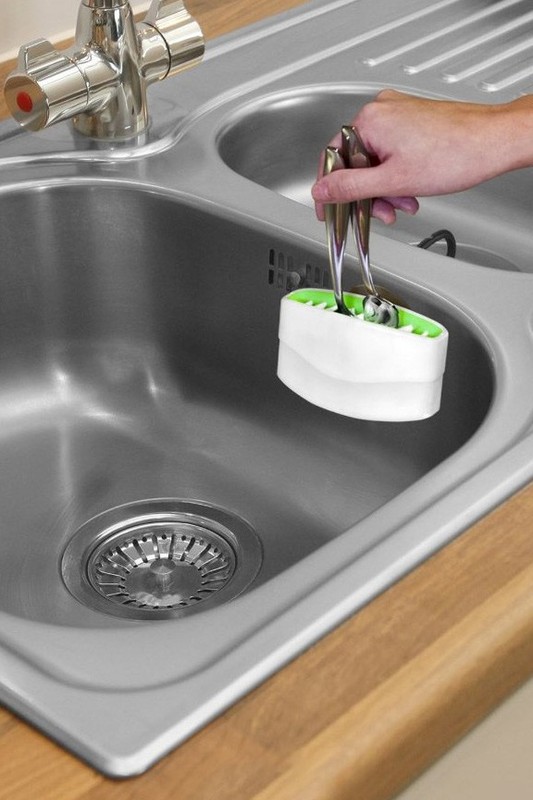 Kitchen Sink Suction Mount Dual Scrub Brush - Hand Wash Silverware & Knives gallery