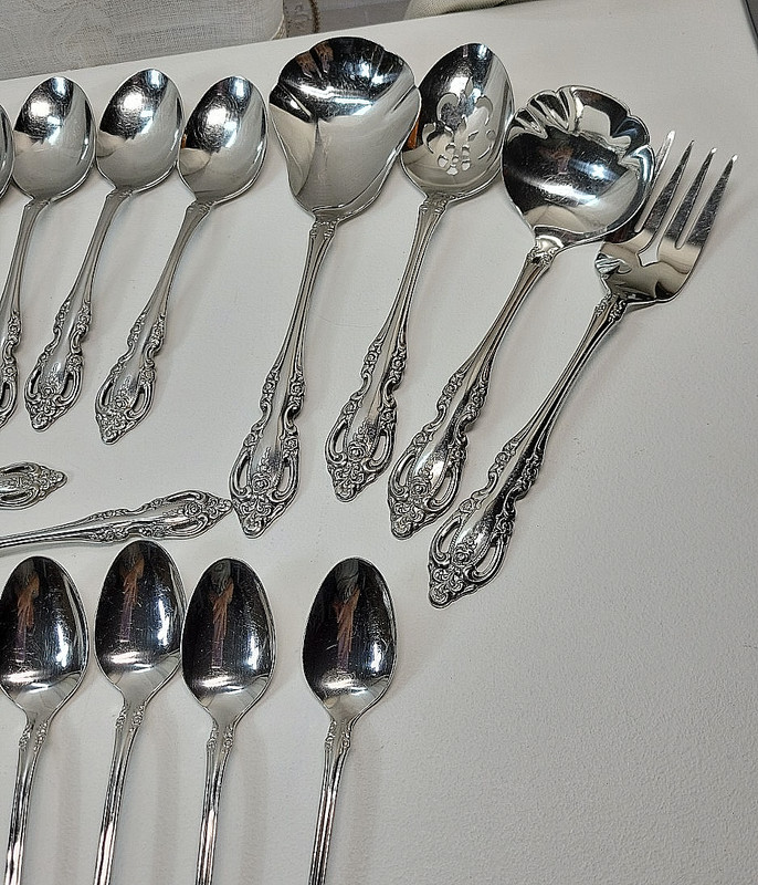 Oneida Community BRAHMS Stainless Flatware Mixed Lot 50 Pieces Knives, Spoons++ gallery