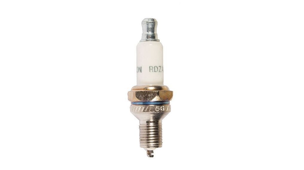 Champion Copper Plus Small Engine Spark Plug Dependable Performance - RDZ19H