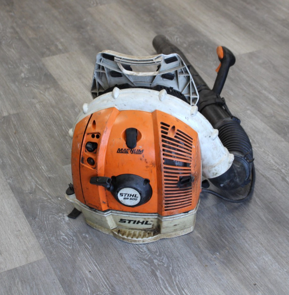 STIHL BR600 PROFESSIONAL GAS BACKPACK LEAF BLOWER 65cc gallery