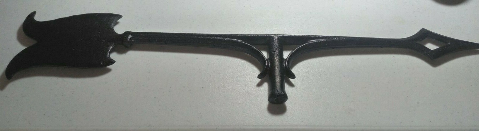 24'' Aluminum wall mounted Weathervane Arrow.SOLD AS SHOWN.Complete with bracket gallery