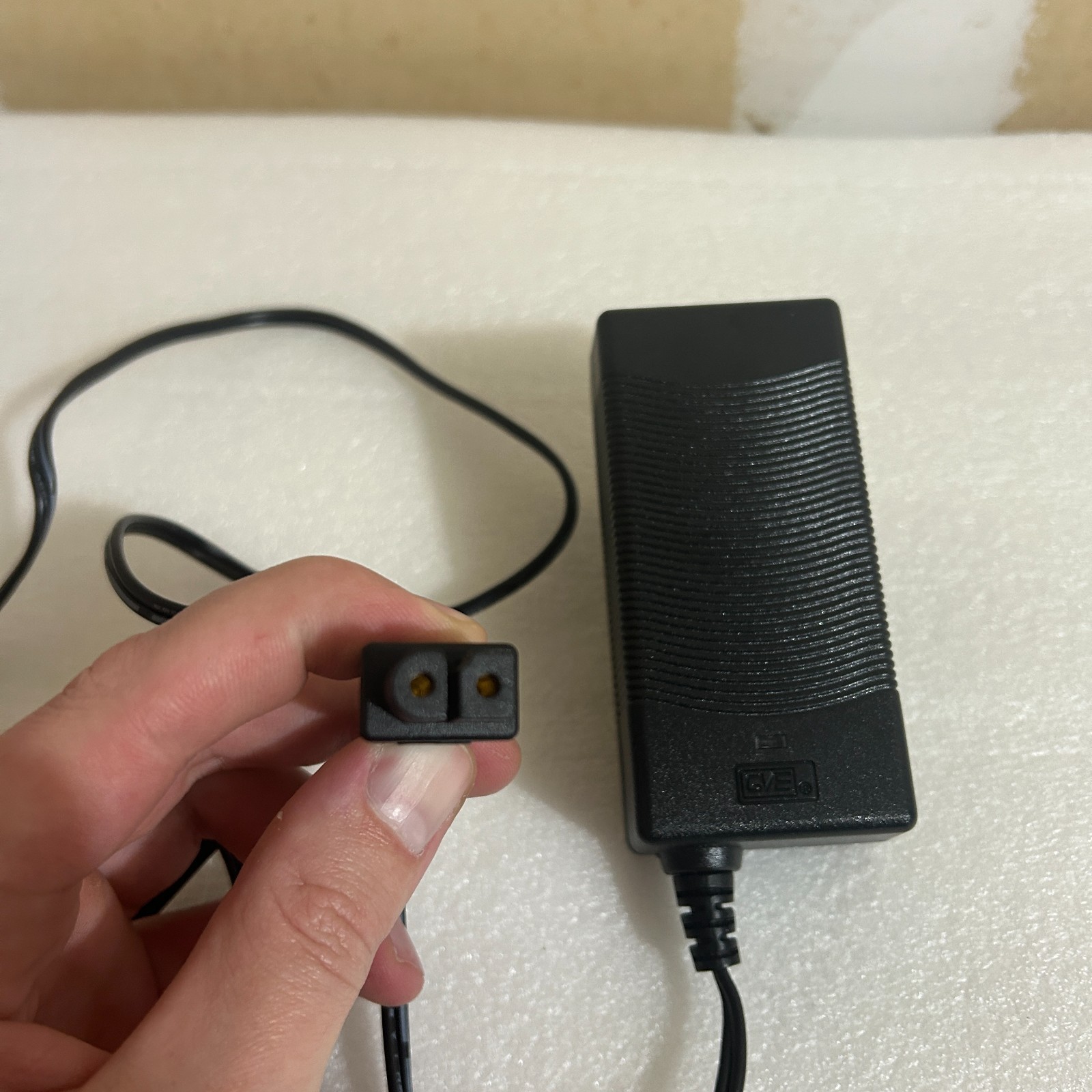 Original - Charger for WYBOT C1 Cordless Robotic Pool Vacuum Cleaner gallery