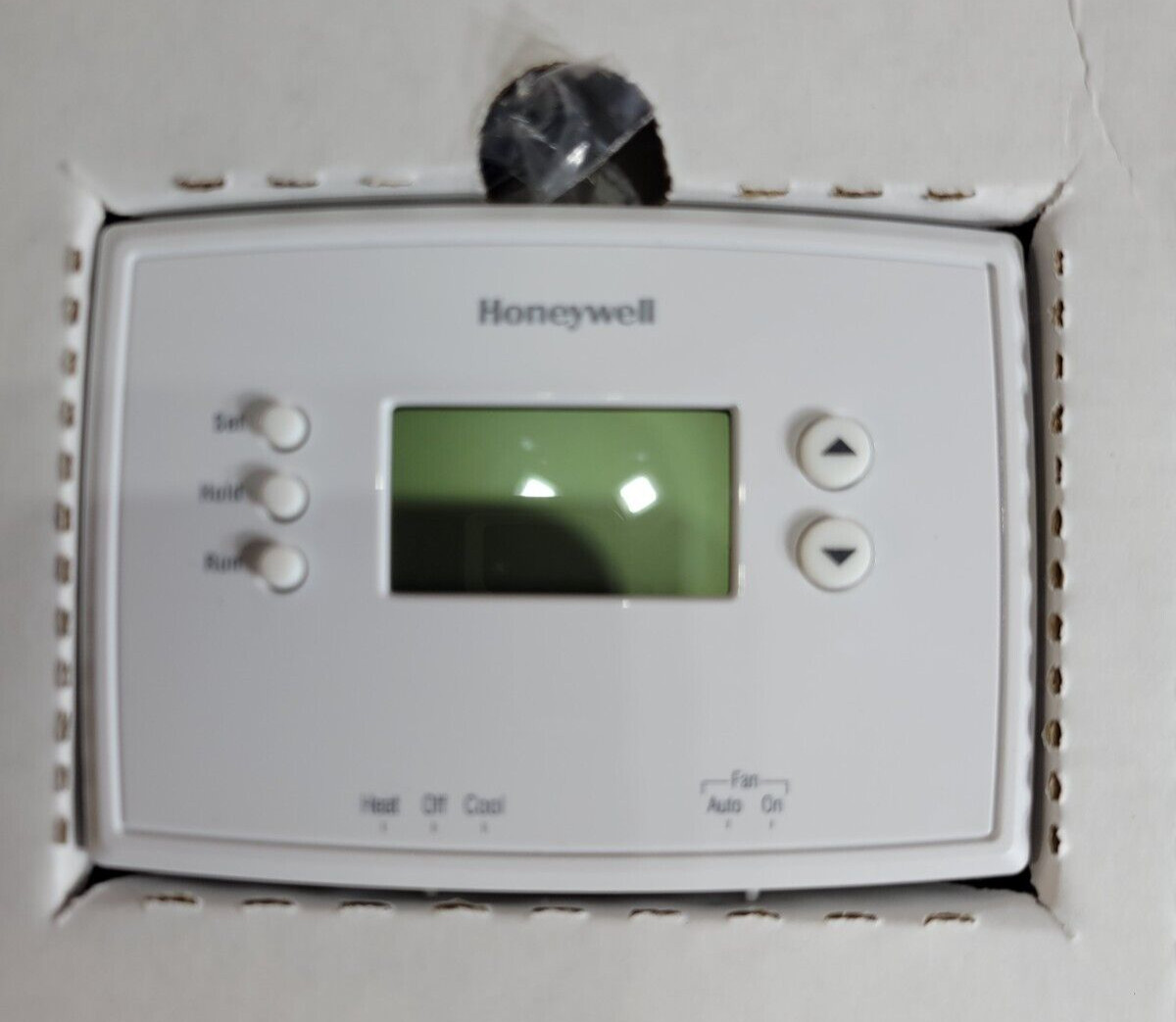 Honeywell 1-Week Programmable Thermostat (RTH221B1039) Open Box gallery