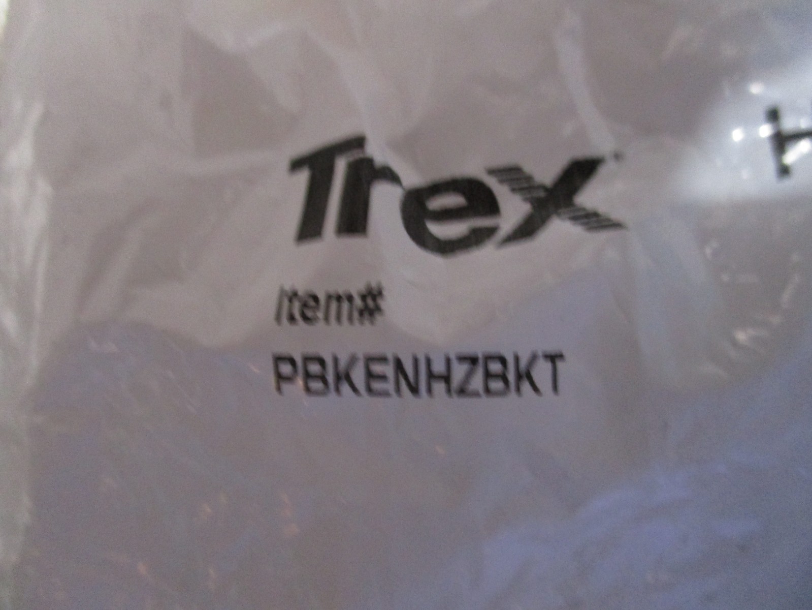 2 - 4 packs Trex Mounting Hardware for Horizontal Cut Rails PBKENHZBKT Black New gallery