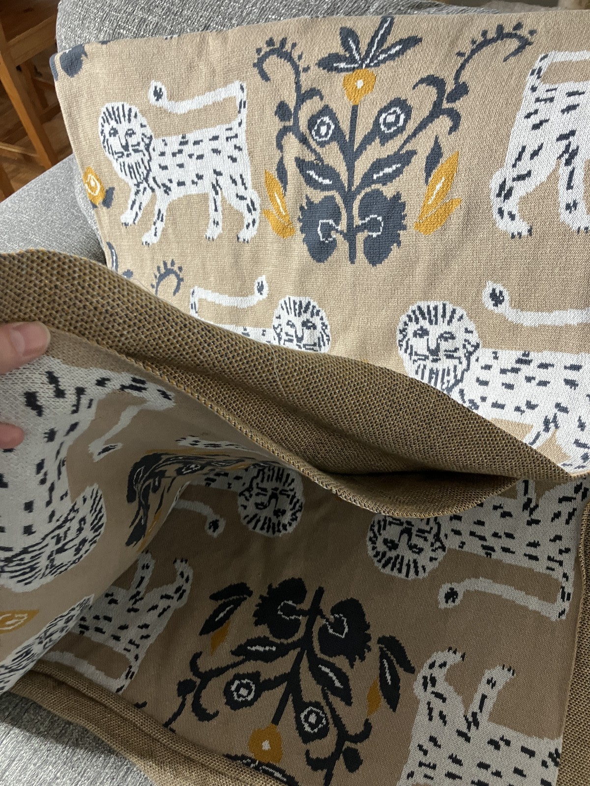 Anthropologie Lion Pattern Knit Throw Blanket 100% Cotton 53"x65" Beige Safari gallery