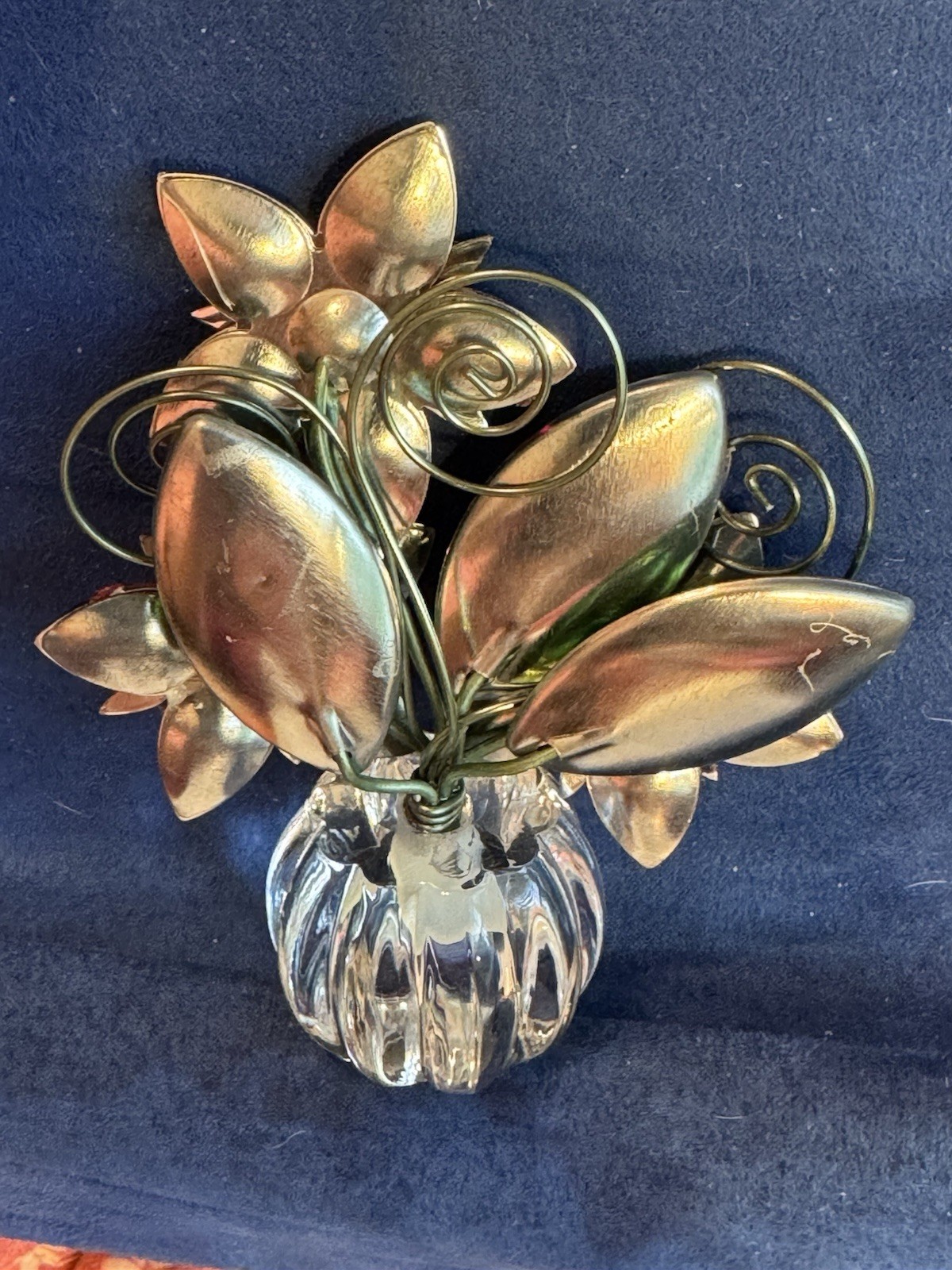 Decorative Hard Plastic Acrylic Metal Red Flowers & Vase 4" Tall Sparkly gallery