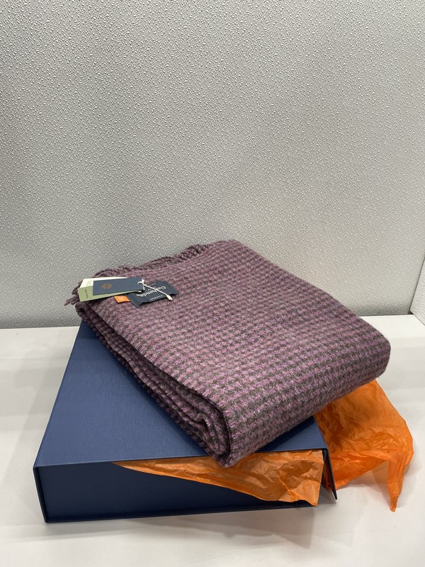Cushendale Limited Edition Irish Wool Throw Blanket Pink Heather 54 x 72in gallery