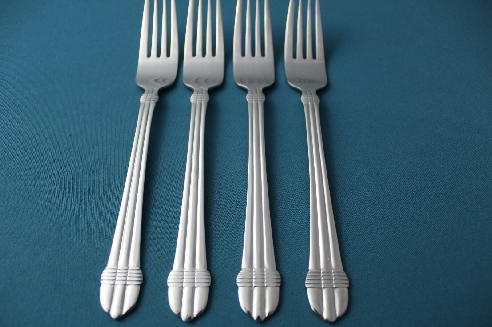 Wallace CONTINENTAL REGENCY Dinner Forks (Set of 4) Glossy 18/10 Ribbed 7 3/4" gallery