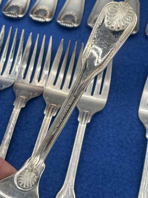 The Main Course MNF2 Silverplate GLOSSY SHELL Flatware LOT 30Pc Fork&spoon used gallery