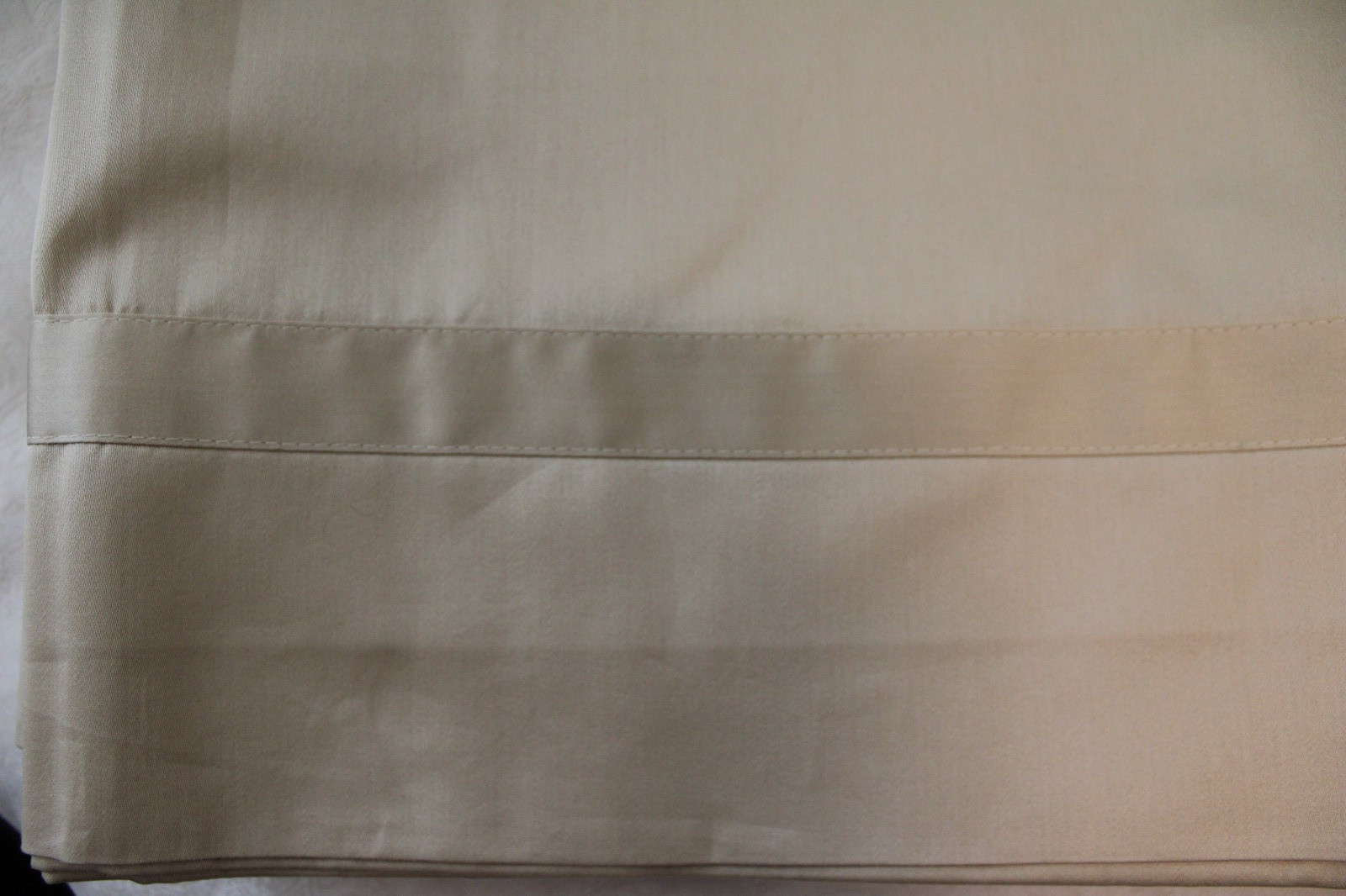 NWOT MATOUK Nocturne 100% Cotton Sateen Twin Flat Sheet in champagne gallery