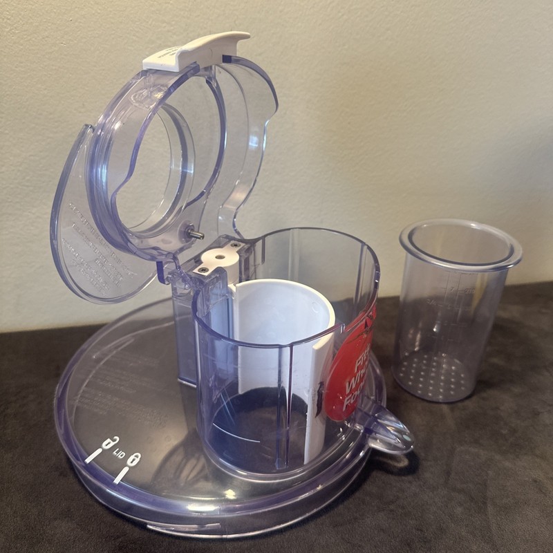 Hamilton Beach Food Processor Model 70590 Bowl Replacement Lid & Pusher Only gallery