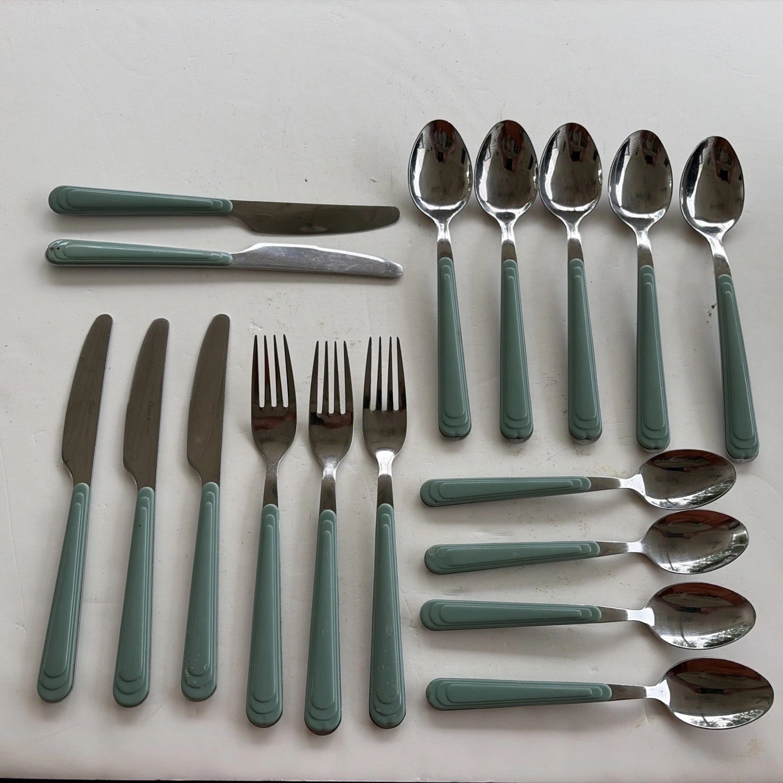 17 GIBSON DECA-TURQUOISE STAINLESS FLATWARE TURQUOISE HANDLE SPOONS KNIFE FORKS gallery