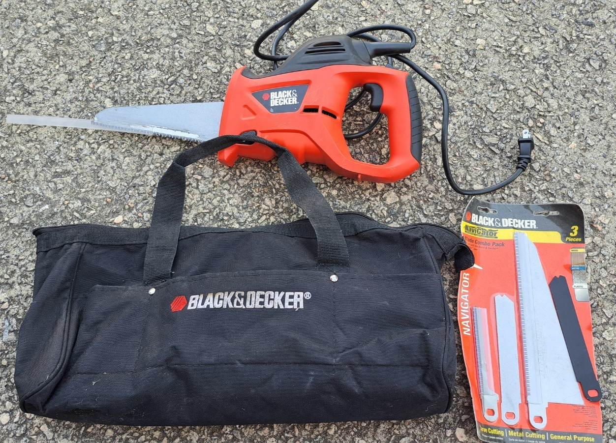 Black & Decker Corded Electric Reciprocating Hand Saw w/ Bag & Navigator Blades gallery