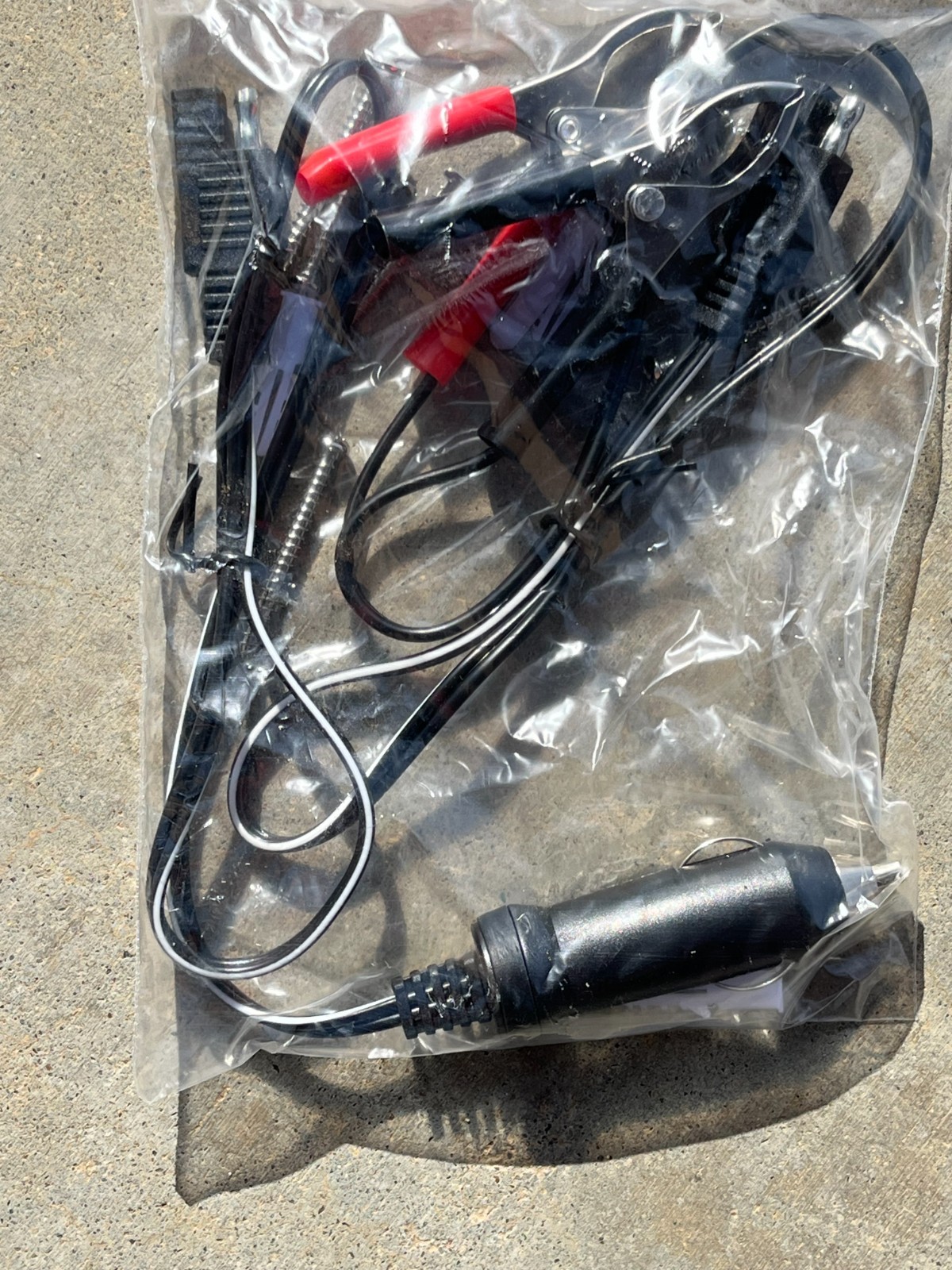 7.5-Watt Portable Waterproof Amorphous Solar Panel with connections gallery