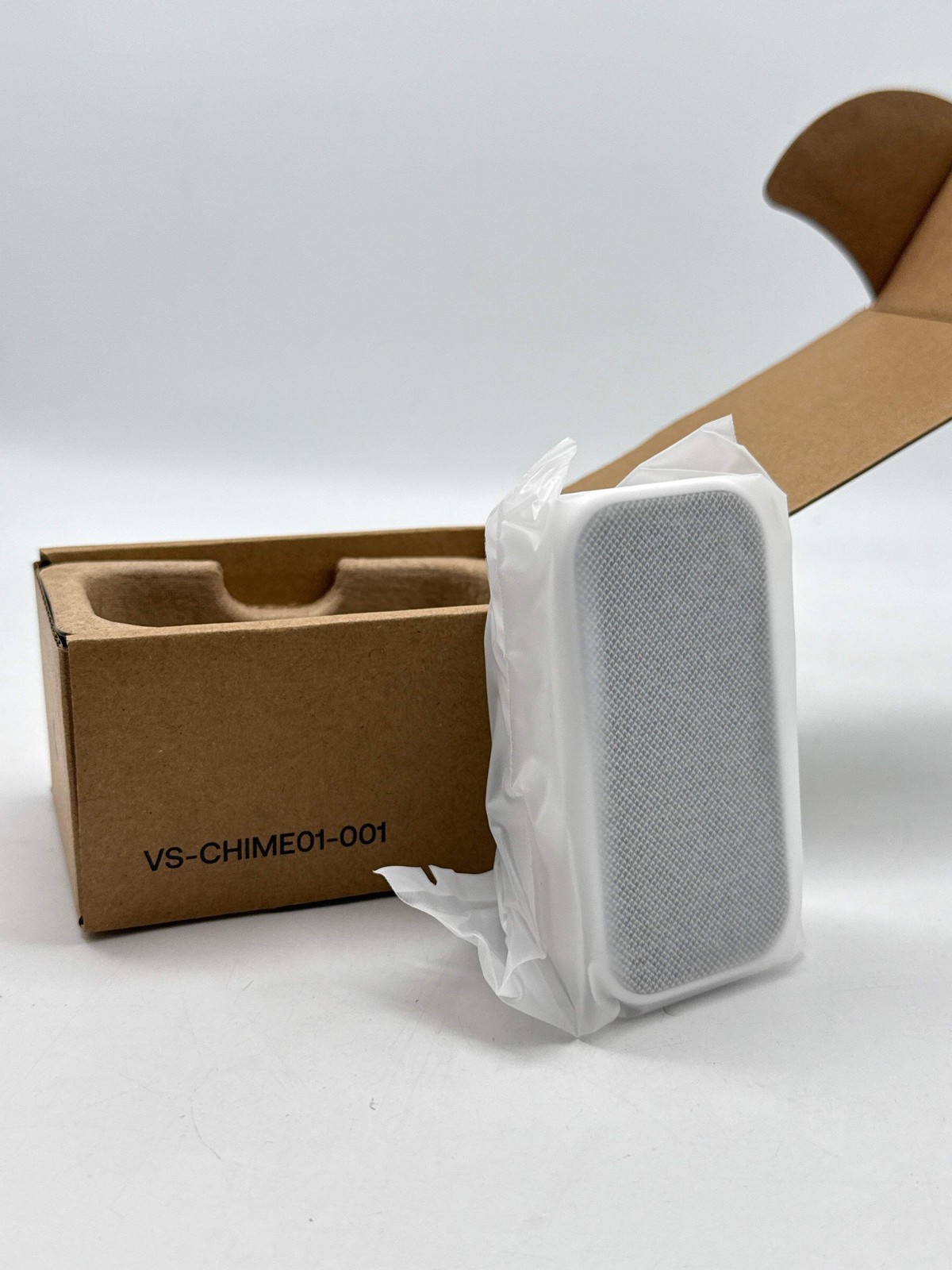 Vivint Chime Extender VS-CHIME01-001 - New In Box gallery