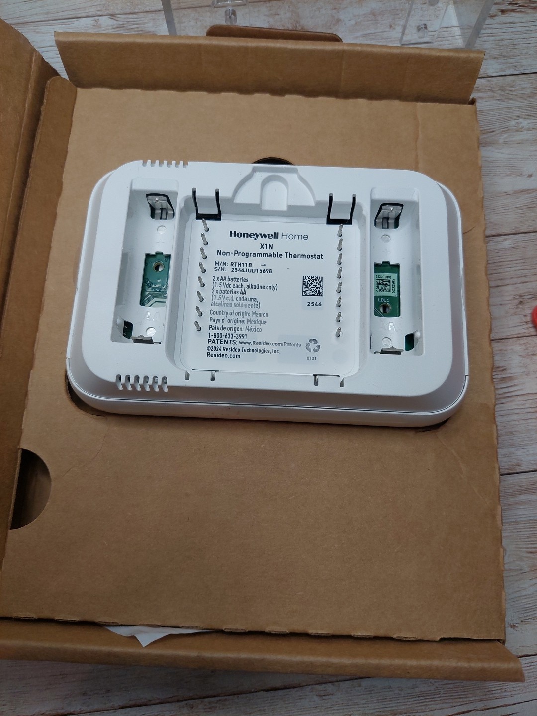 HONEYWELL X1N NON-PROGRAMMABLE THERMOSTAT SINGLE STAGE RTH11B ⚠️damaged Box ⚠️ gallery
