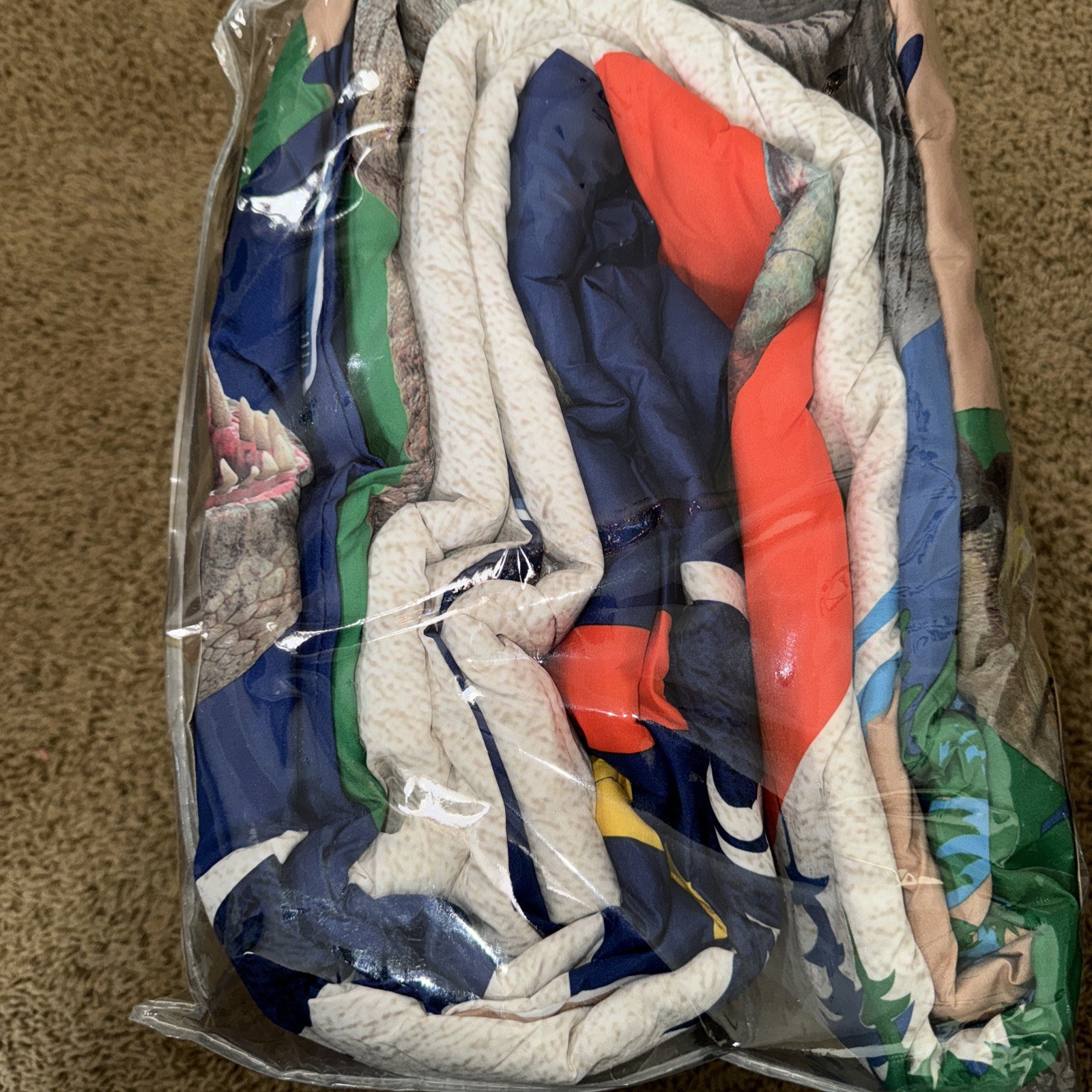 NEW Jurassic World T-Rex COMFORTER 72 IN X 86 IN FITS TWIN FULL gallery