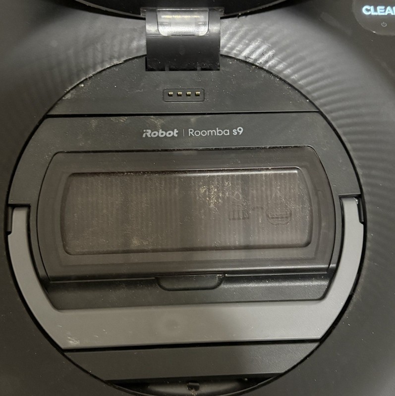 Roomba S9+ Plus Extra Pieces Included gallery