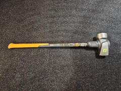 Fiskars Pro IsoCore 16 Lbs Sledge Hammer with 36 Inch Steel Handle 750640-1001