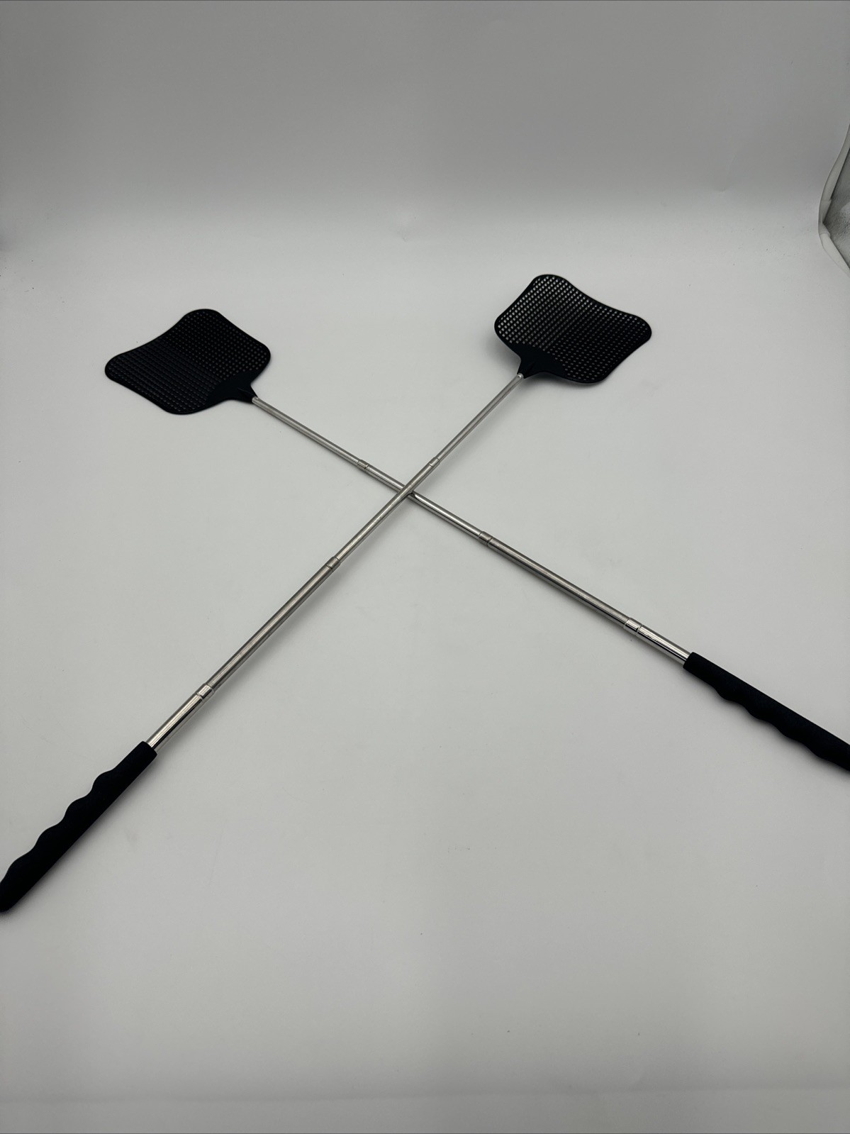 Foxany Telescopic Fly Swatters, Durable Plastic Fly Swatter Heavy Duty Set 2 Pk. gallery