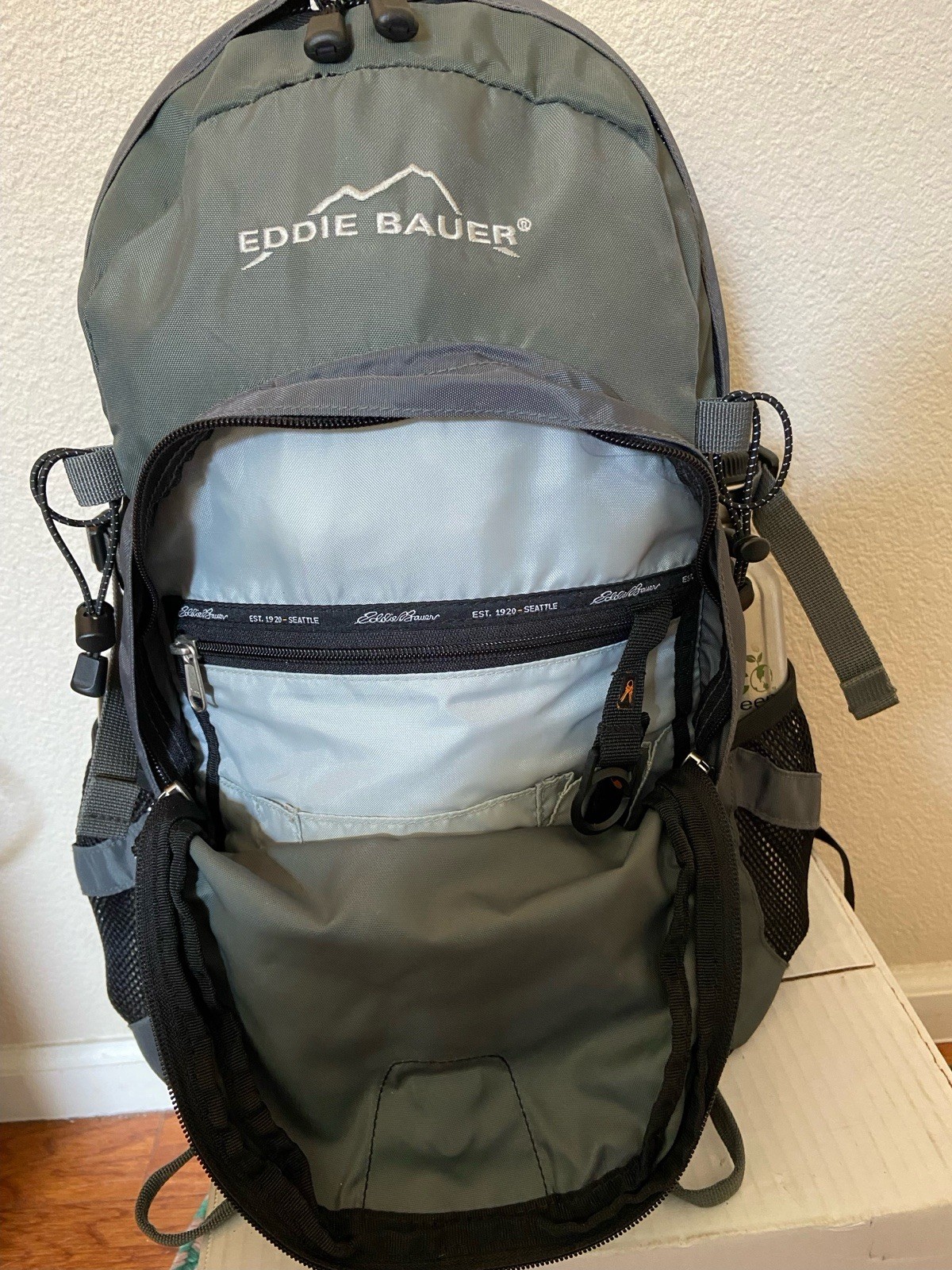 Eddie Bauer Trailhead 23L Hiking Backpack Gray 4