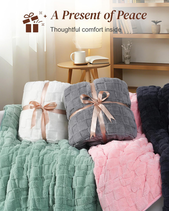 15 Lbs Weighted Blanket, Soft Dual-Sided Fleece, 60x80 Sage Green Checkerboard gallery