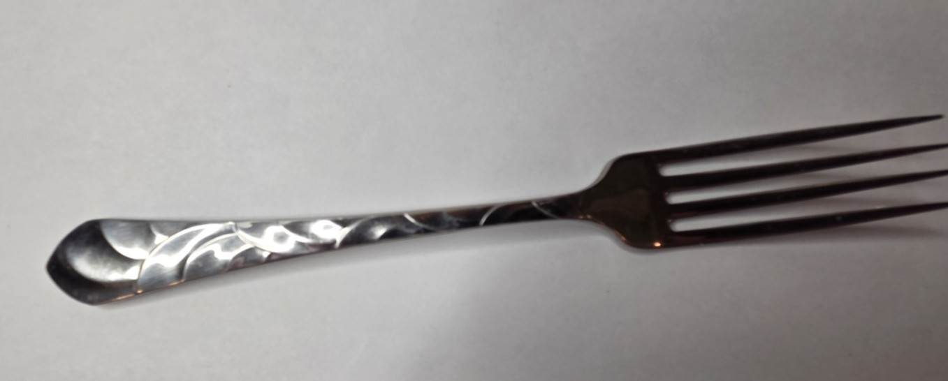 (1) One Stainless Community by Oneida PACIFIC TIDE Dinner Fork 7 3/4" +MORE gallery