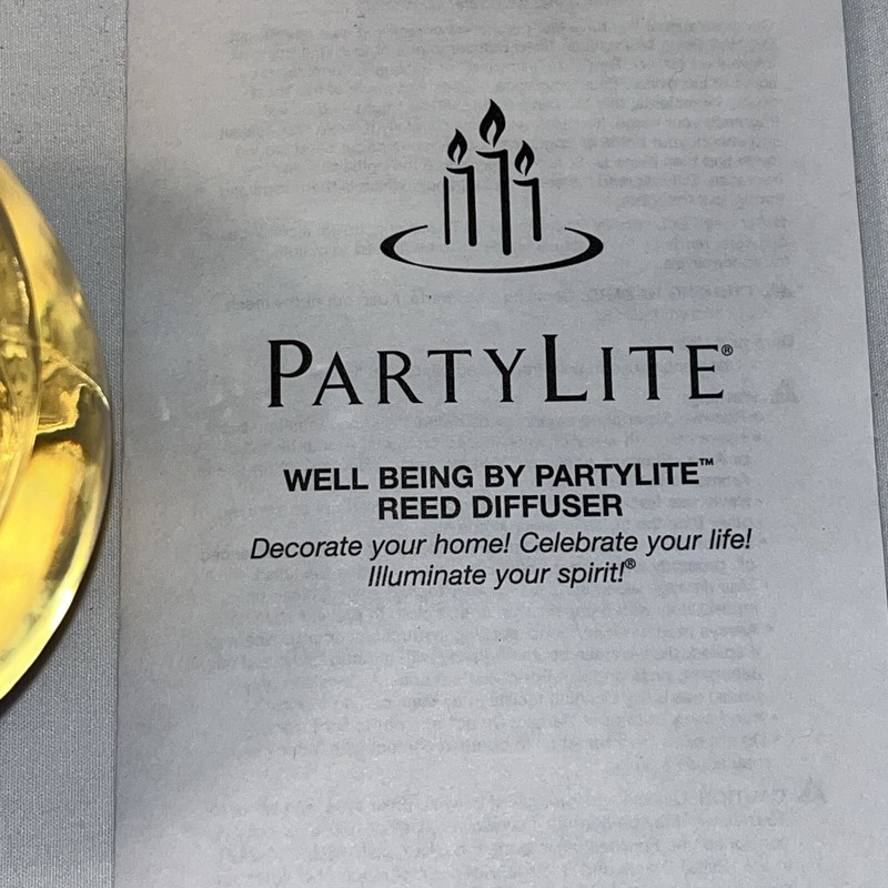 Partylite Revitalized Reed Diffuser Well Being New in Box RD158 22361 gallery