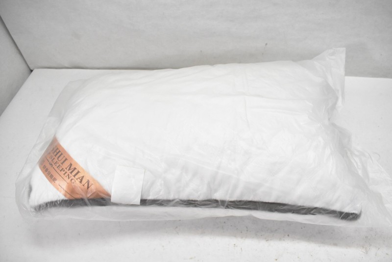 2 Pack Hotel Pillow Insert White Queen Standard Polyester Plush Bordered gallery