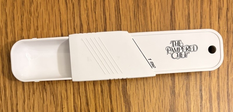 Pampered Chef Adjustable Measuring Spoon #328-827 / 1 tsp to 1 Tbsp EUC gallery