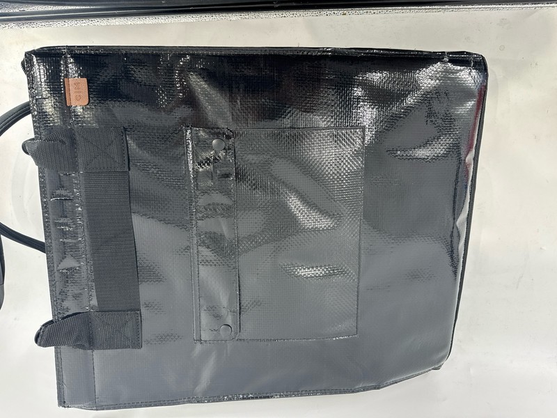 CleverMade Foldable Rolling Tote Bag on Wheels 90L Heavy Duty Laundry Hauler gallery