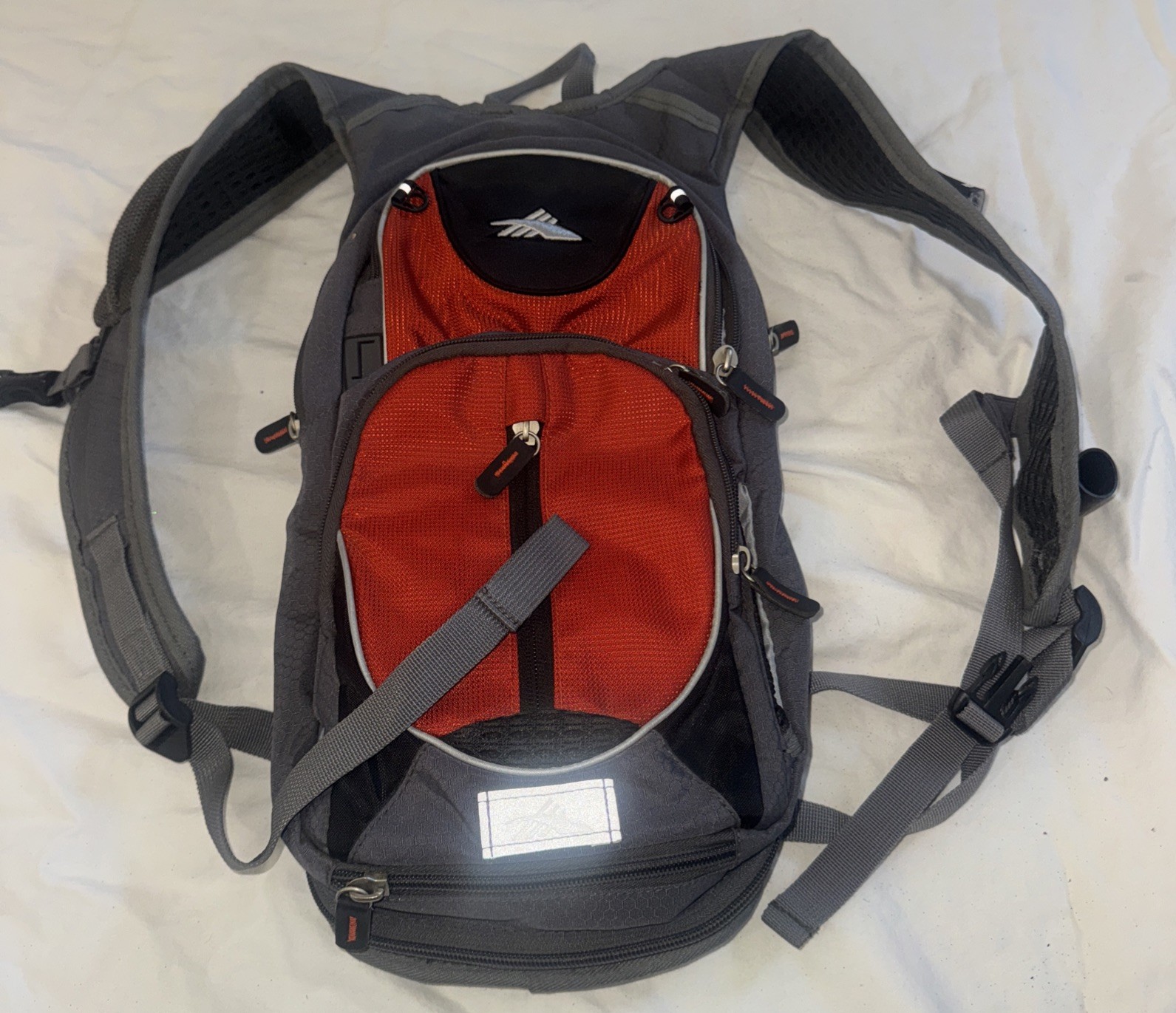 High Sierra Air Flow Cool Back red and gray/ thin/small backpack
