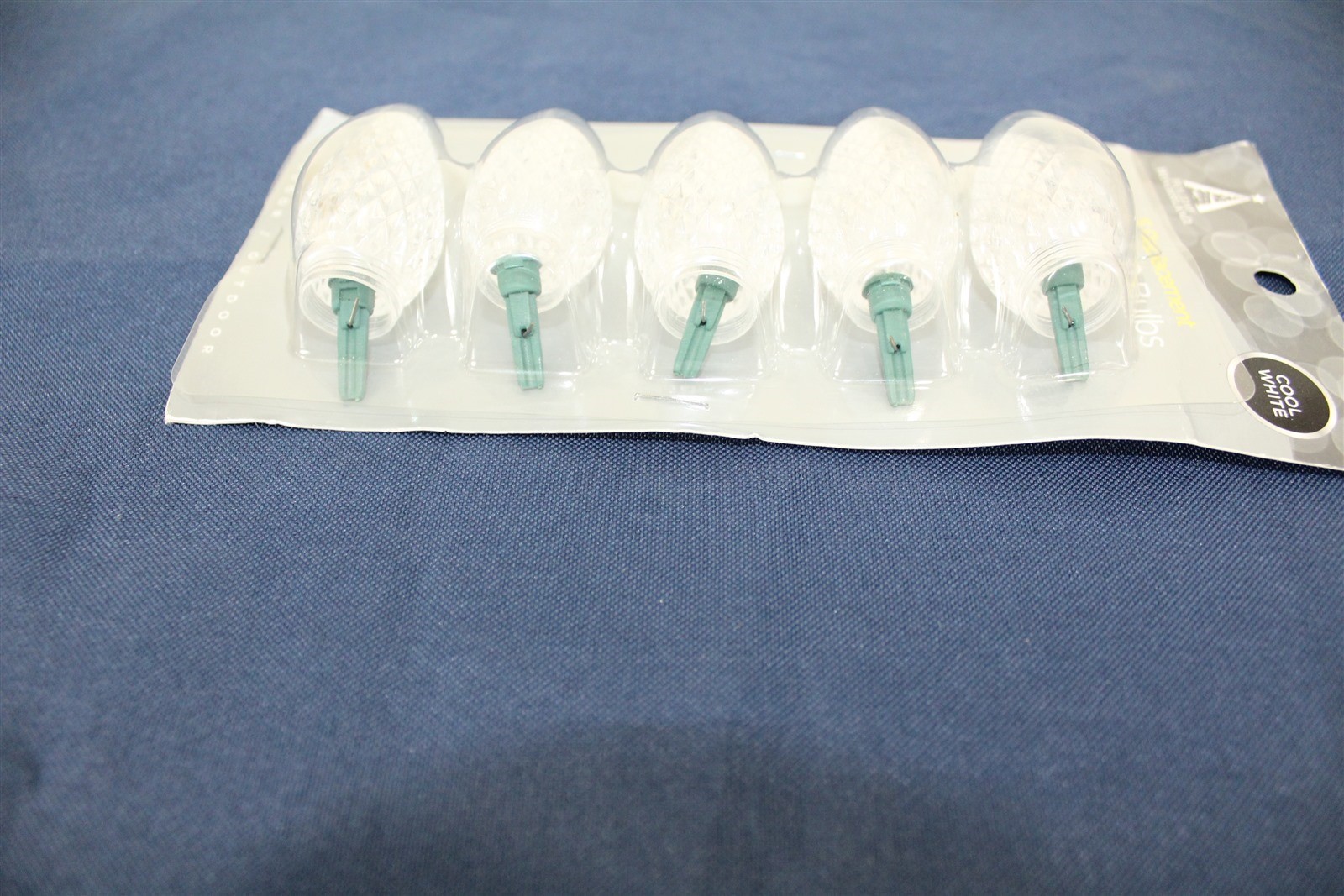 Lightbulbs 5 Pack LED C9 replacement Bulbs Cool White 11226-88 gallery