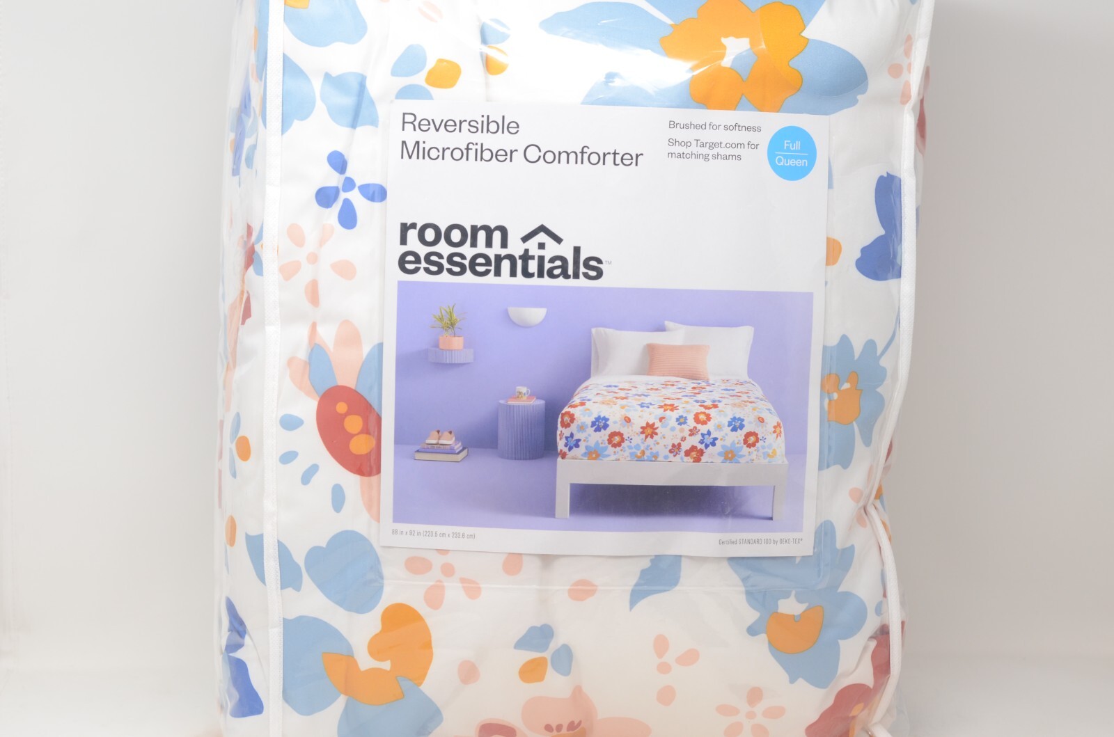 Room Essentials Reversible Microfiber Comforter 88in X 92in Full / Queen Flowers gallery