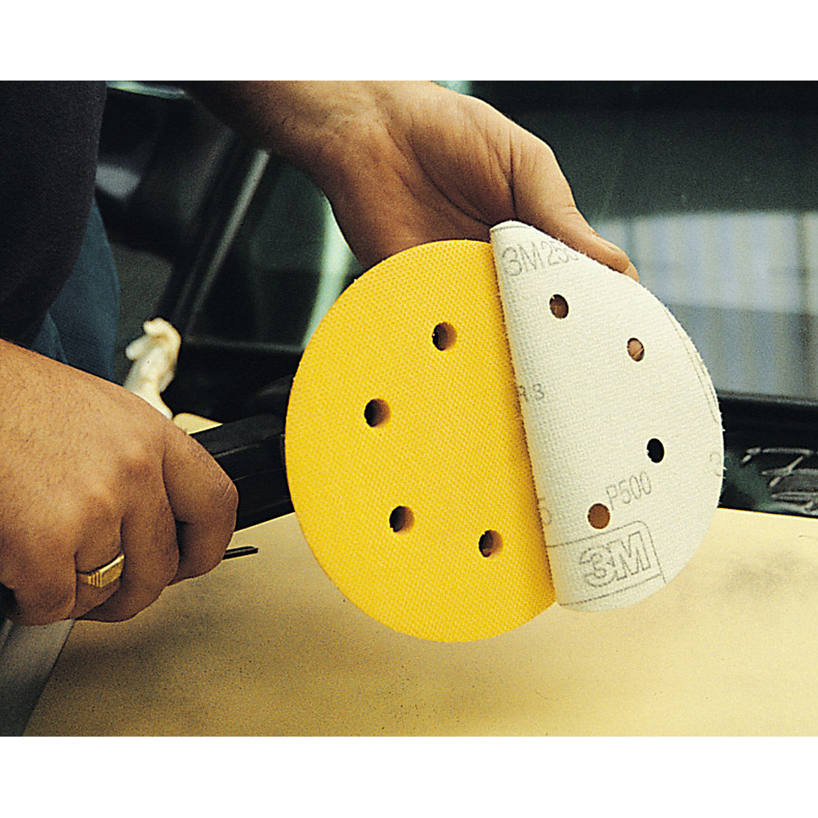 3M Cubitron II Hookit Clean Sanding Abrasive Disc, 31474, 5 in, 400+grade gallery