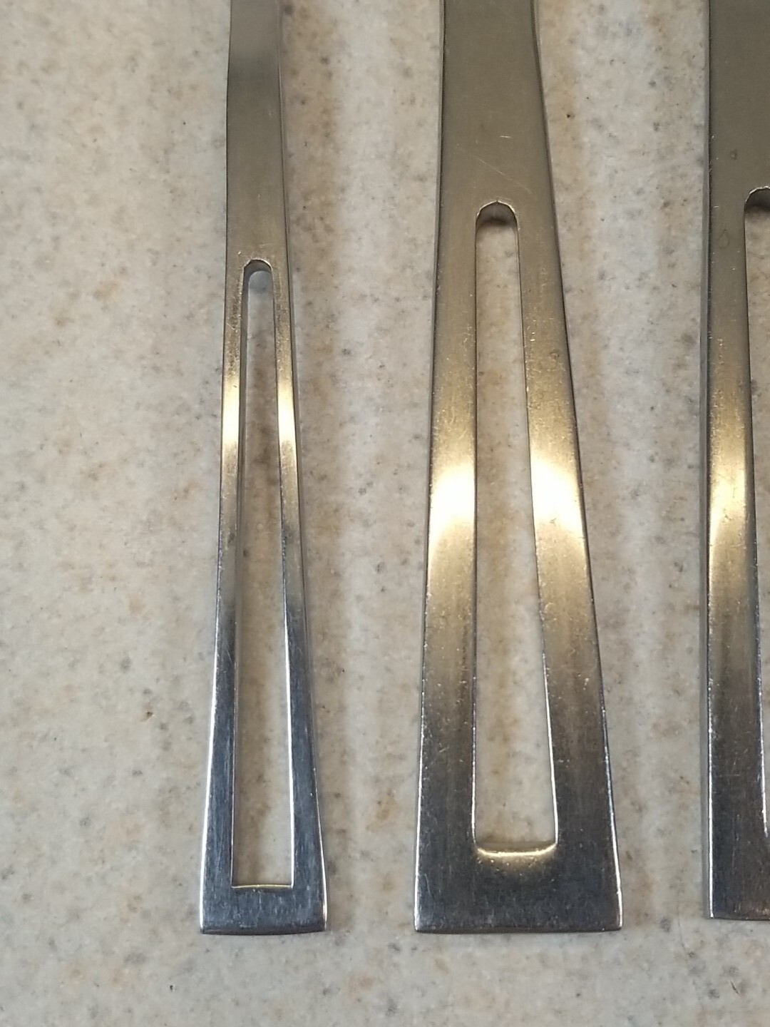 Towle Supreme 18-8 stainless flatware Aperto pattern 4 Misc Pieces Fork & Knives gallery