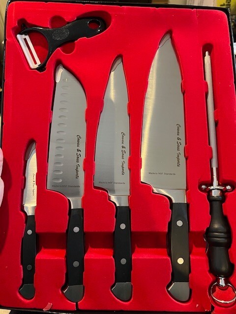 Six Piece Kitchen Knife Set (4 knives, sharpening steel, and peeler) New in Box gallery