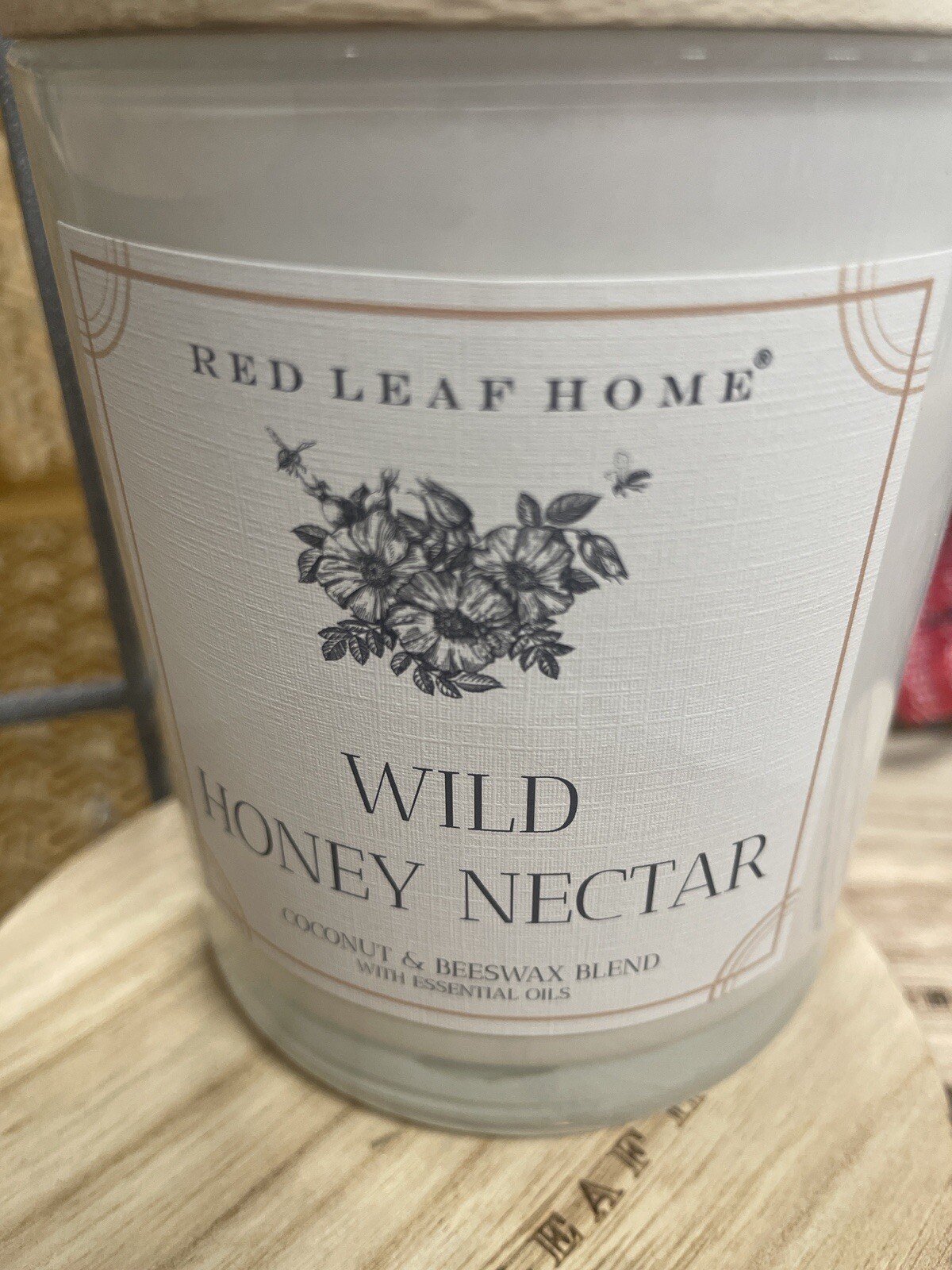 Red Leaf Home Wild Honey Nectar Small Candle Single Wick 11 Oz NEW Rare gallery
