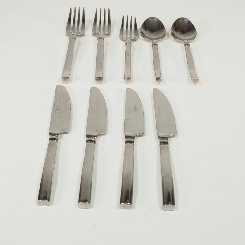International Stainless Radial Pattern Discontinued 9 Pieces Fork Spoon Knife gallery