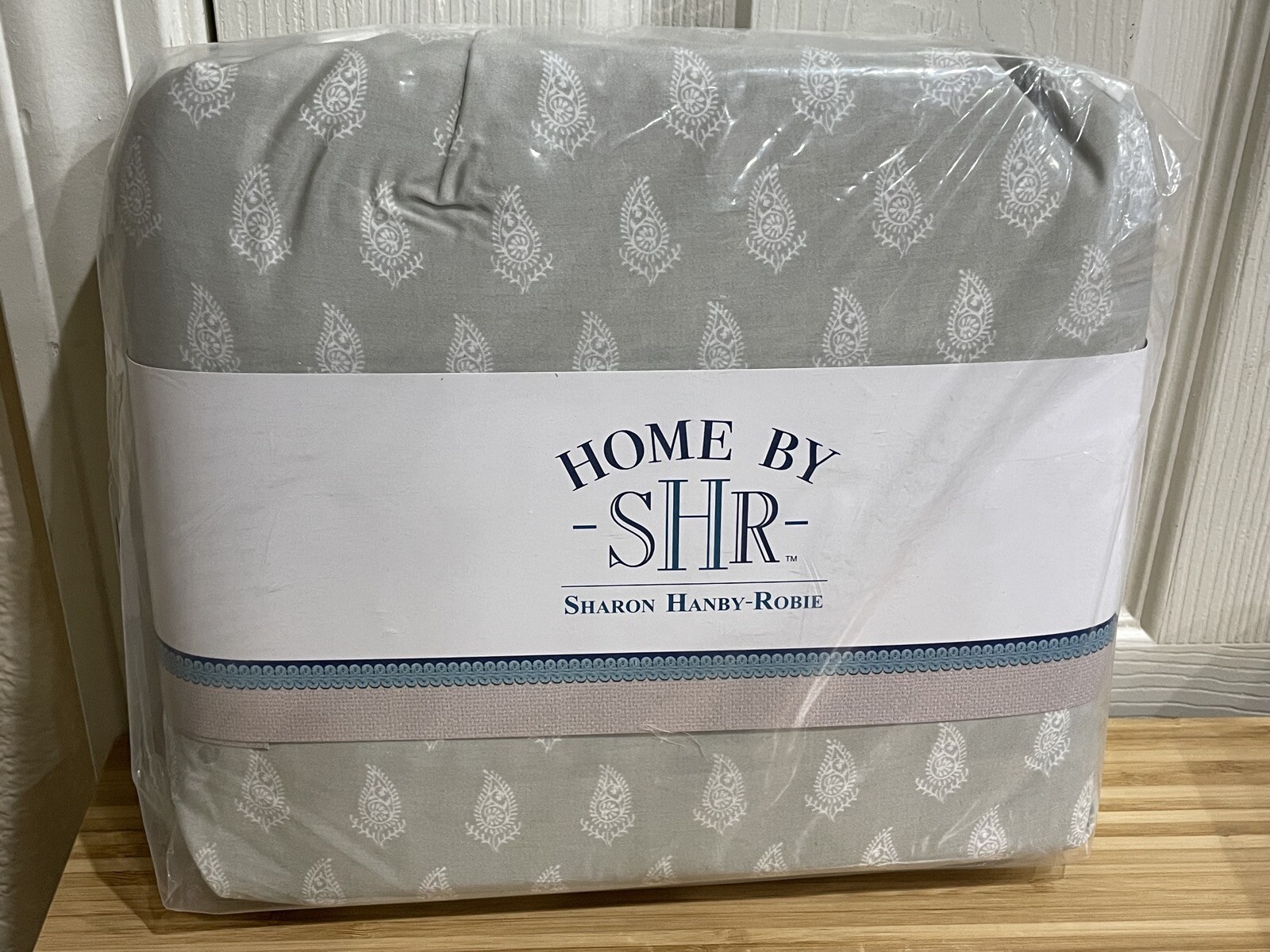 New Home by SHR 4 Piece Sheet Set TWIN SIZE Cotton Contrast Paisley Light Gray gallery