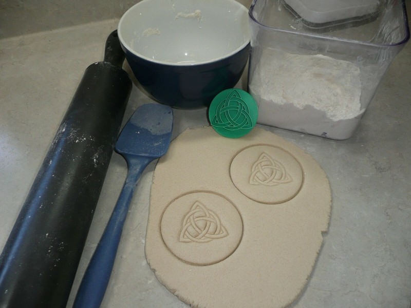 TRINITY TRIQUETRA CELTIC KNOT COOKIE STAMP EMBOSSER MADE IN USA PR4450 gallery
