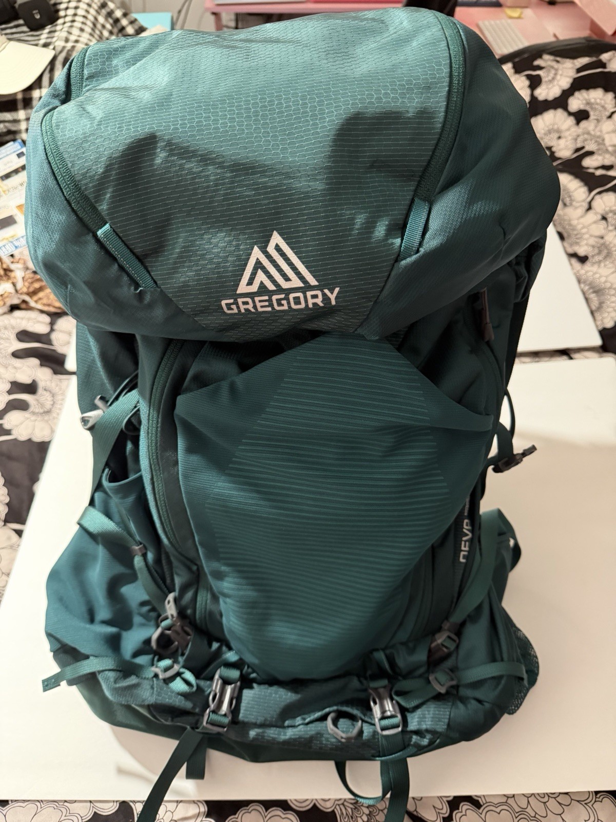 Gregory DEVA 6 Antigua Green Backpack