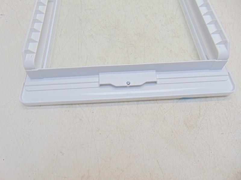 Frigidaire Refrigerator FRSS26L3AF7 Crisper Cover Assembly gallery