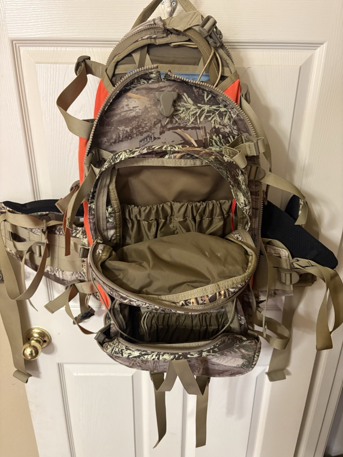 Blackhawk! BlackGorge Expandable Convertible System With Hydration Pocket Advant 2