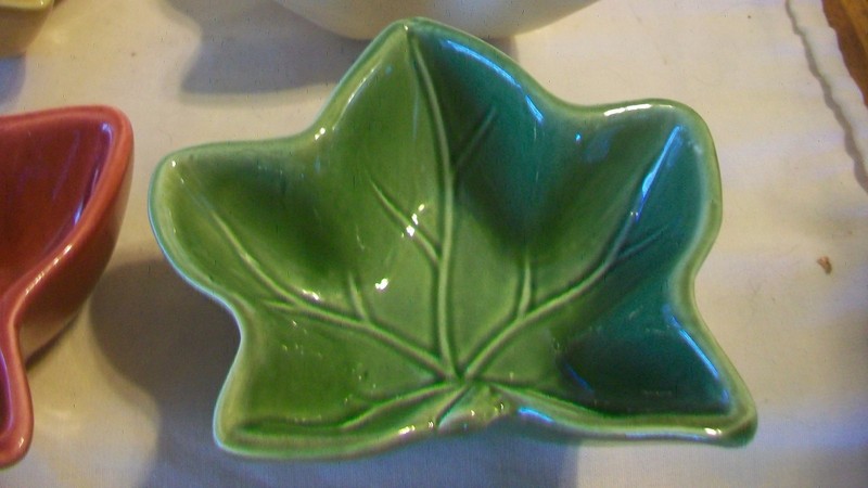 Four Piece Multi-color Ceramic Leaf Bowl Set from Harvest Model H0556 gallery